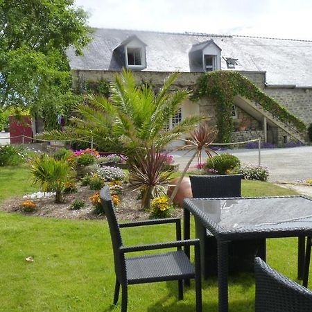 Lanévry, Korrigan Bed and Breakfast Kerlaz Exteriör bild