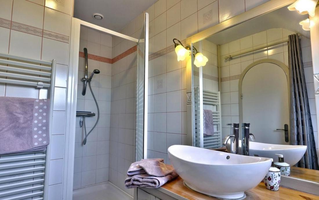 Lanévry, Korrigan Bed and Breakfast Kerlaz Exteriör bild